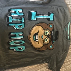 Tröja - En tröja som jag knappt använt. Storl. S