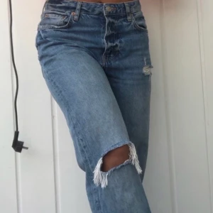 Trendiga zara jeans - Jättefina zara jeans, budet börjar på 400