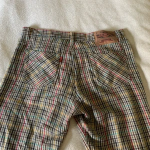 Crockerbyxa - Skitcoola crockerbrallor i storlek L. Jag är 179 och längden är perfekt för mig. 