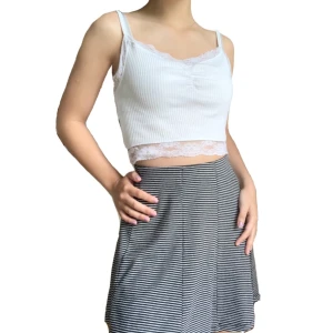 Spetslinne - Vitt spetslinne från New Yorker, priset inkluderar frakten! 