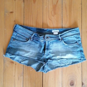 Jeansshorts  - Jeansshorts med låg midja