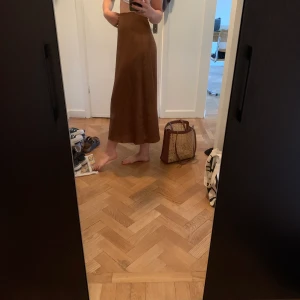 Fin sommarkjol! - Säljer en fin kjol i stl xs!  (frakt tillkommer)