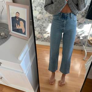 Ribcage straight ankle jeans. Var en gång ute, jeans är små för mig.