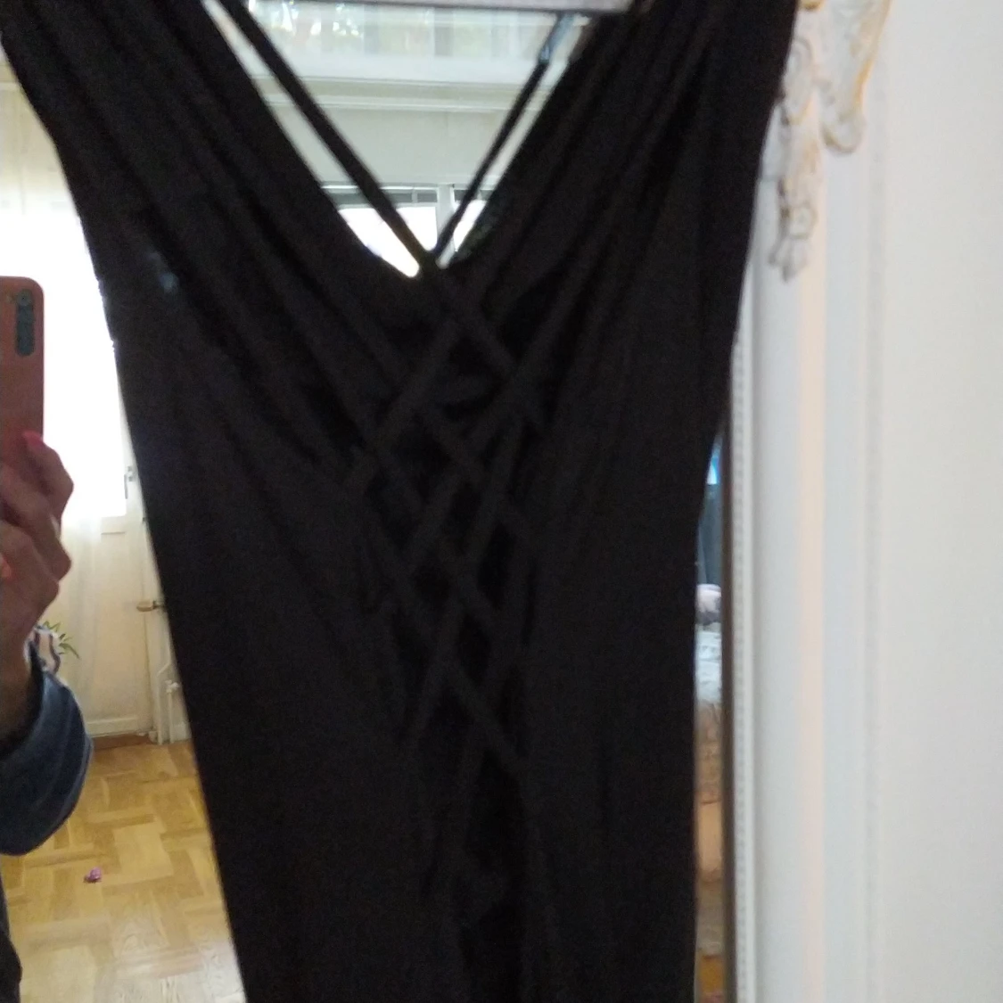 Svart figursydd klänning i stretchigt material - 91