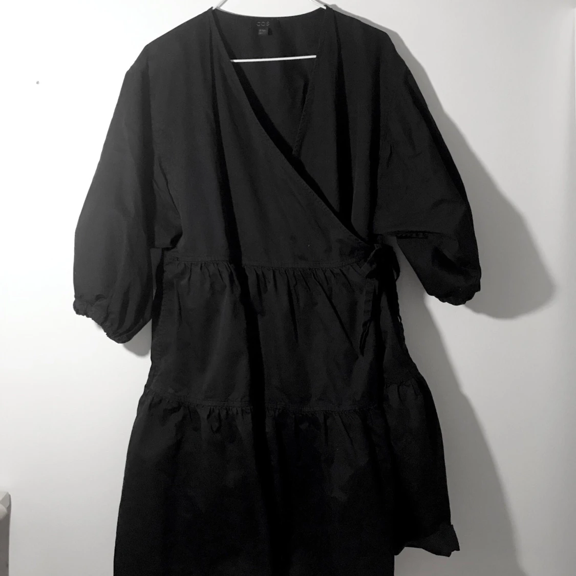 COS svart klänning - 90