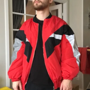 Miss Guided jacka - Cool, uxisex jacka