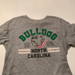 Gina tricot t shirt strl S - Jätte fin Gina tricot t shirt i storlek S. Tar swish