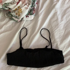 Bikini - Super fin bikini!! Från Zaful. Köpt här på Plick men tyvär passade den inte riktigt. Endast testad av tidigare ägare och mig! Frakt 22kr! 