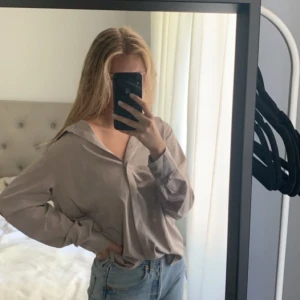 Skjorta💖 - Beige sidenskjorta! Såå skön och fin💖💖