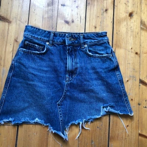 Jeanskjol - Jeanskjol i mycket fint skick 