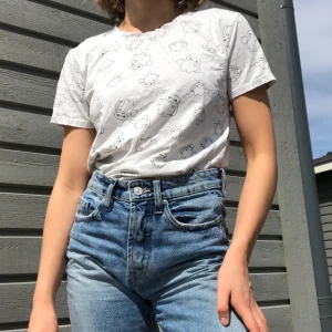 Baymax tshirt  - Asgullig t-shirt jag köpt i Frankrike. Frakt på 44 kr tilkommer💛