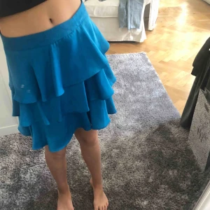  - Säljer denna as fina kjol. Super fint skick. Funkar till det mesta