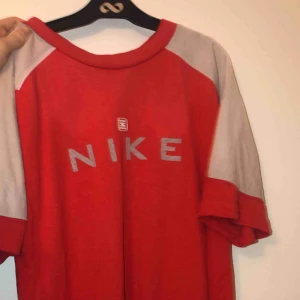  - Sitter som en M men står L, pris går att diskutera