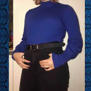 En turtleneck från Gina Tricot som har används cirka 4-5 gånger så är i bra skick. Använder inte längre då det inte är min stil :) Storlek S men känns som en M. Frakten ingår i priset