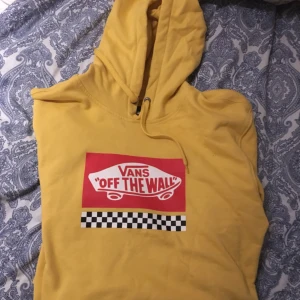  - Super mysig limited edition vans hoodie!  Den är aldrig använd och i helt nytt skick! 