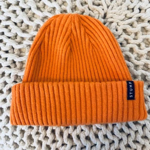  - STUHF mössa. Använd ett fåtal gånger. Köparen står för frakten :)