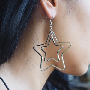  - nya örhängen 😊 35 kr (frakt 10kr)