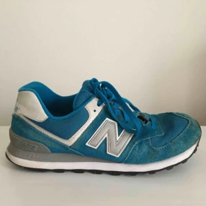  - Blåa New Balance