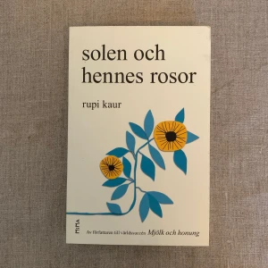 Solen och hennes rosor - Solen och hennes rosor av rupi kaur! Fint skick!