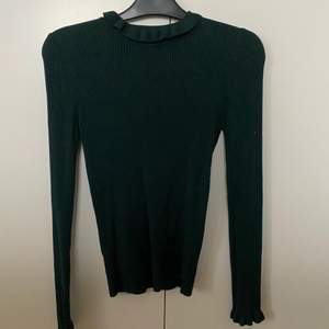 Mörkgrön slim fit tröja från H&M