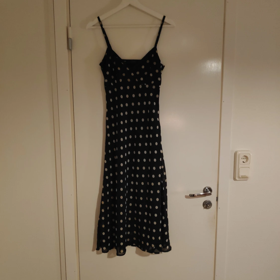 Prickig långklänning