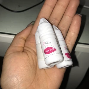 Nagel lim - Säljer 3 nagel lim för 40kr. Se min profil för fler saker