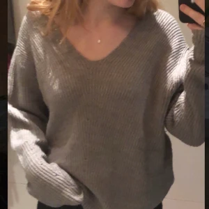 Tröja - Stickad grå tröja från Lager 157, Använd Max 5 gånger, bra skick💖