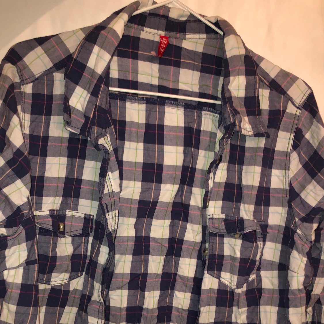 långärmad rutig skjorta