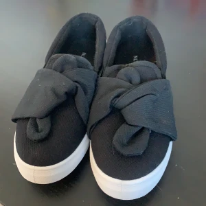NLY shoes - Skor från NLY shoes, aldrig använda på grund av att dom är för stora. 