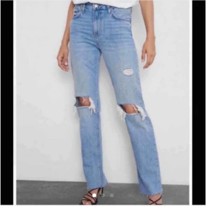  - Någon som är intresserade av att sälja dom här Jensen i storlek 38 hör gärna av er!💗