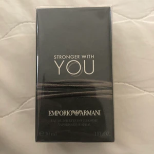 Armani parfym (man) - Köpt alldeles nyligen och är helt oöppnad. Köparen väljer leveransmetod. 30 ml 