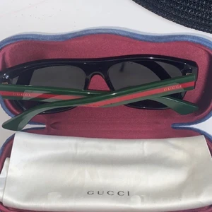 Gucci Solglasögon - Köpt i Gucci Köpenhamn nypris 3200