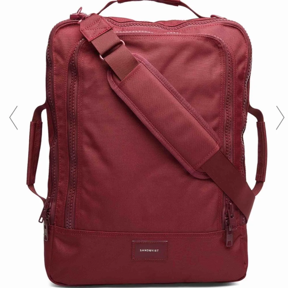 Sandqvist ryggsäck. Brand new never used, can be work as backpack or with a detachable crossbody strap. Lots of pockets. Original price 1795. Pick up on Söder :). Väskor.