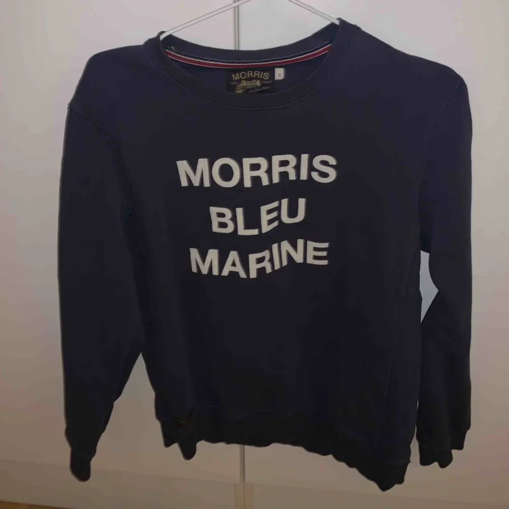 Morris tröja köpt för ett år sedan sällan använt den är i top skick och säljer den nu för ett billigt pris.. Hoodies.