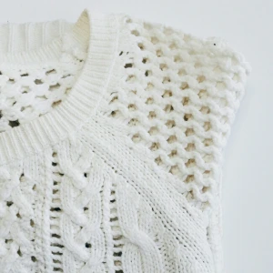  - Super gosig och mjuk stickad tröja från Amreican Eagle! Passar S/M, lite längre i modellen. 