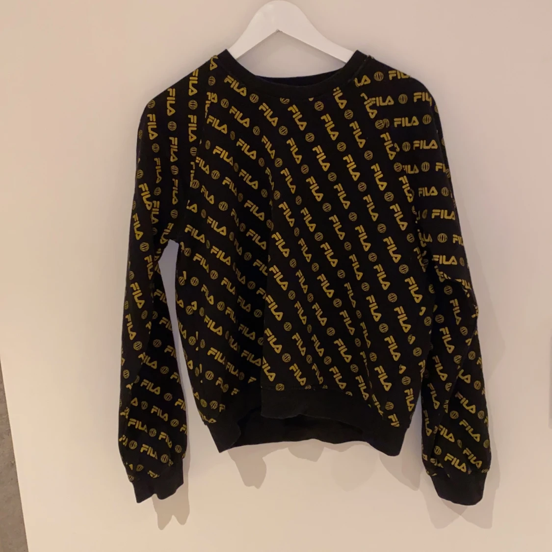 Fila tröja Storlek: M 