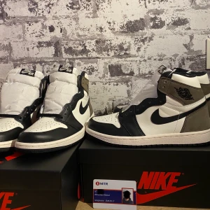 Air Jordan 1 Retro High Dark Mocha - Säljer två av mina Jordan 1 Mochas i storlek 40.5 (US 7.5) - kvitto finns. Ledande bud: 3300 kr
