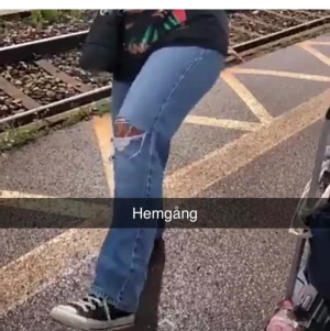 Levis!! - Super sköna och snygga raka vintage Levis, tror det är 501, passar allt från S-L beroende på önskad passform🤎