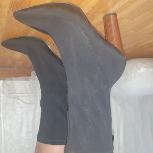 Ego shoes stl 37 - Jätte fina klackar (kim kardashian inspo) stl 37 i mycket bra skick använda 2 gånger 💕