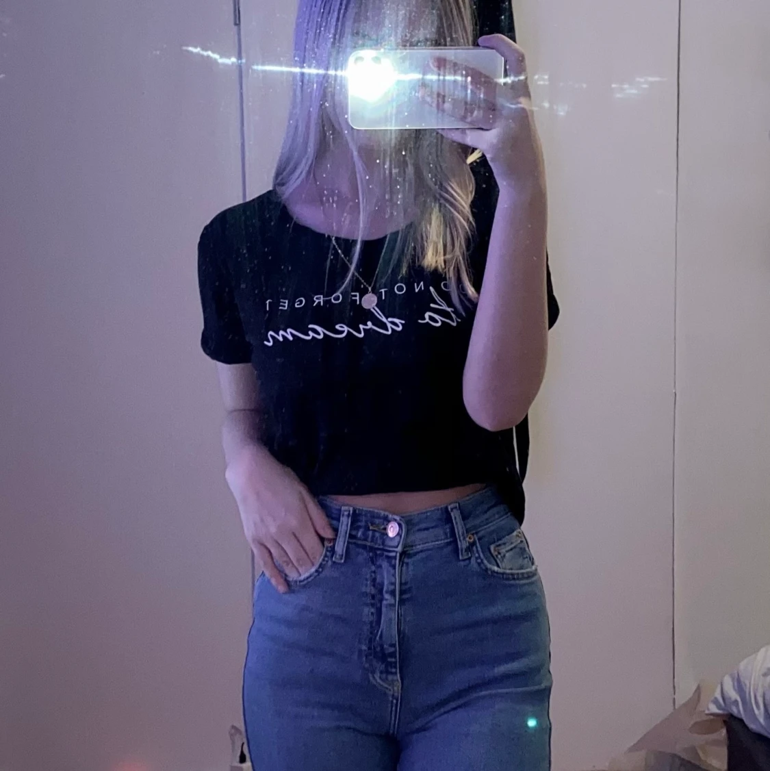 En svart T-Shirt  - 90