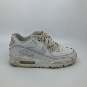 Nike Air Max  - Vita Nike Air Max i storlek 36,5