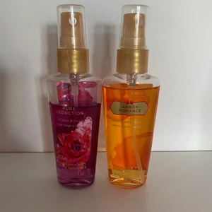 Victoria Secret  - Två stycken Victoria Secret bodymist 60 ml. Dofterna är Puré seduction (lite använd) och Amber Romance som är oanvänd. Frakt tillkommer.
