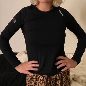 Träningströja, Karhu - Helt ny träningströja från Karhu, oanvänd! Frakt tillkommer