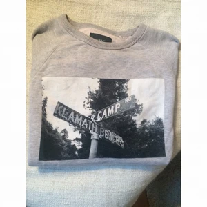  - Tröja från H&Ms herravdelning
