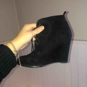  - Klack med snörning. Frakt tillkommer, kan mötas upp☺️