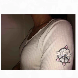  - Jättefin vit Odd Molly tröja i fint skick