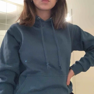  - Snygg hoodie, använd ca 3 gånger