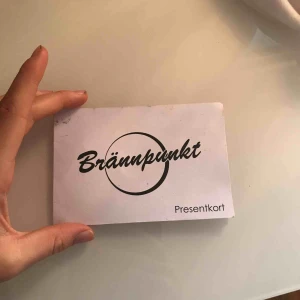  - Presentkort på håltagning på brännpunkten i Linköping 