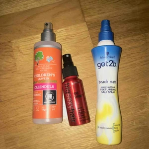  - Urtekram spray conditioner (Balsamspray) använd 1/4. Nypris:80 kr mitt pris:40 Sexy hair shine spray nästa helt full.  Nypris:146 kr mitt pris:90 kr Schwarzkopfh: beach matt spray saltspray Nypris: 79 kr mitt pris: 50 kr Nästan full. Allt för 160 kr