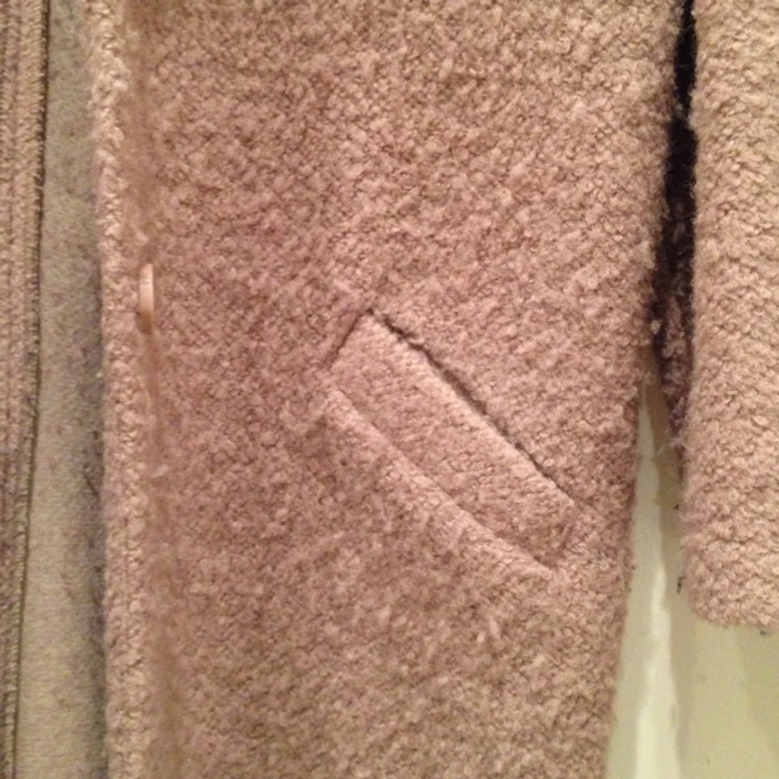 Snygg puderrosa kappa från bikbok. Använd ett fåtal gånger. Gott skick  - 1416591175